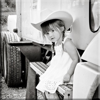 Kisses In The Wind thumbnail